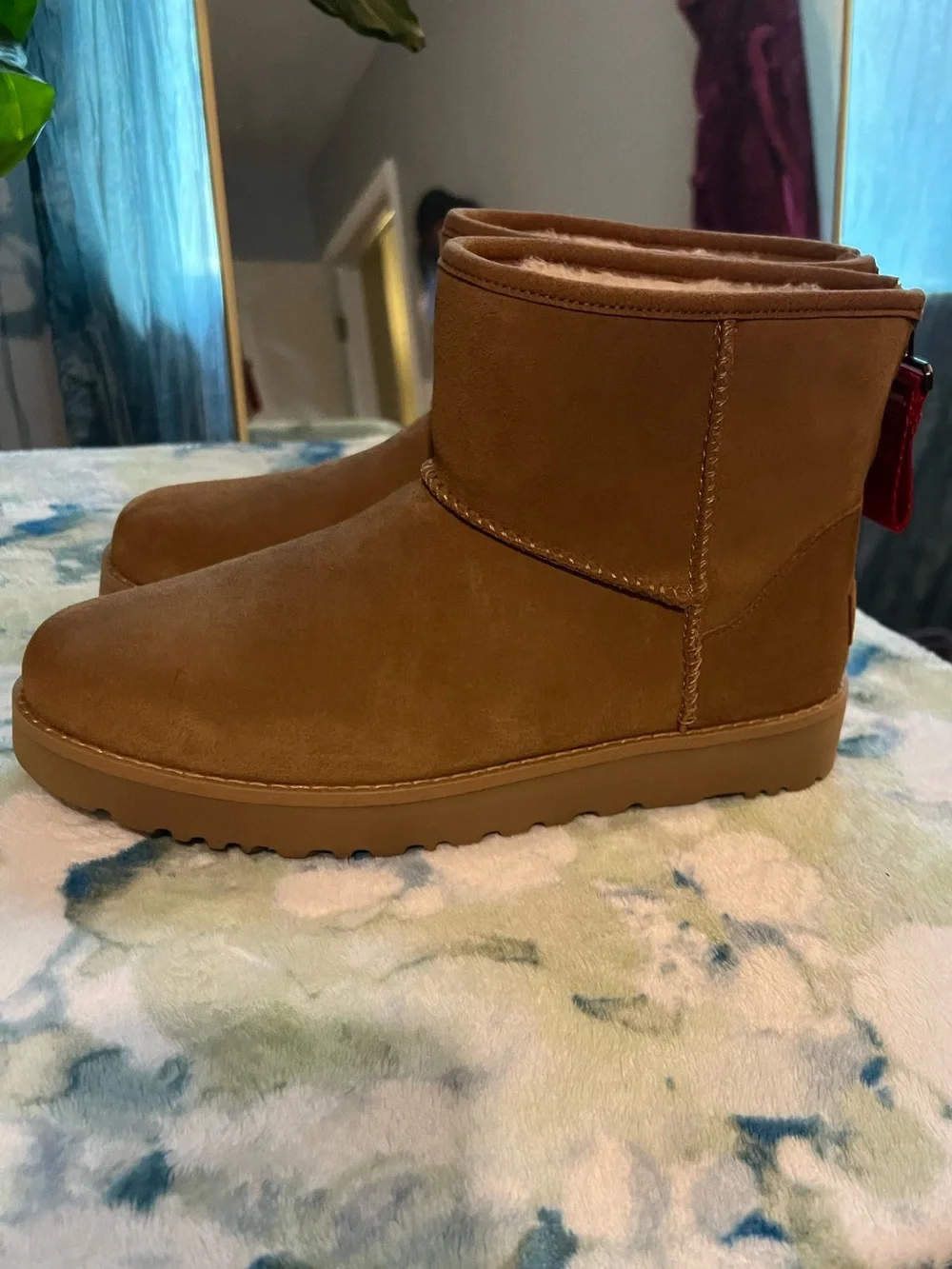 UGG mini Chestnut Suede Boots with Red Tag Zipper